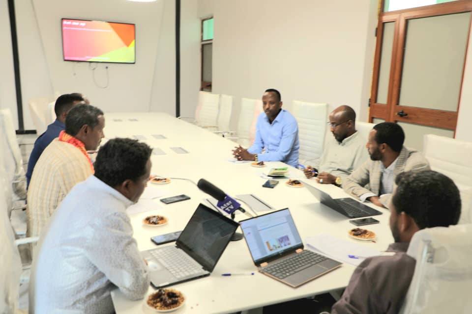 የአፋር ክልል ወጣቶች የኢትዮ ኮደርስ ስልጠናን ባሉበት ቦታና በተመቸ ጊዜ በመውሰድ ከወቅቱ ቴክኖሎጂ ጋር ሊጓዙ እንደሚገባ ተገለፀ።