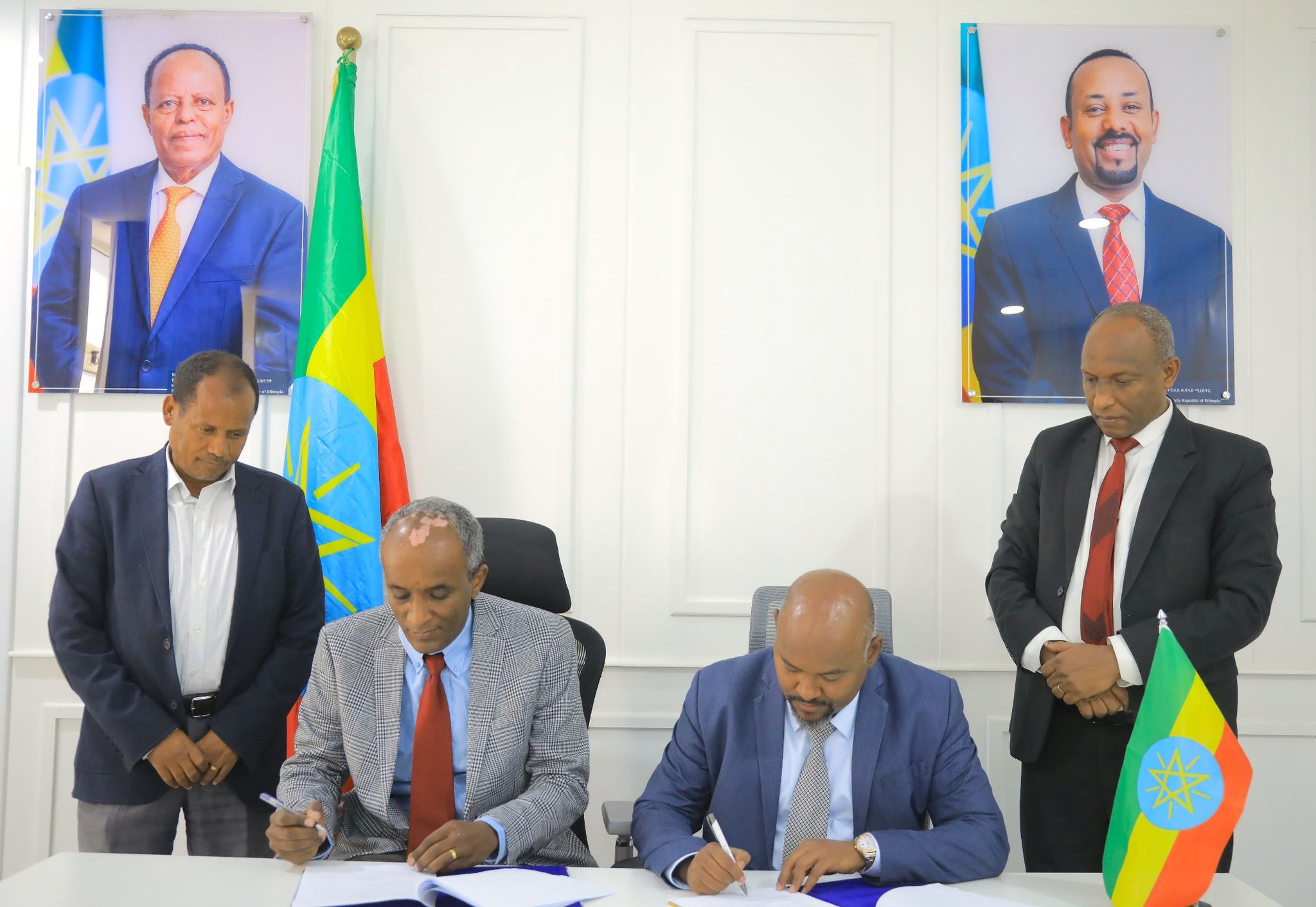 የግሉ ዘርፍ ተቋማት የኢትዮጵያን ዲጂታል ትራንስፎርሜሽን እውን ለማድረግ ከፍተኛ ሚና ያላቸው በመሆኑ ይህንኑ እንዲወጡ በጋራ በትብብር መስራት ያስፈልጋል። ዶ/ር በለጠ ሞላ