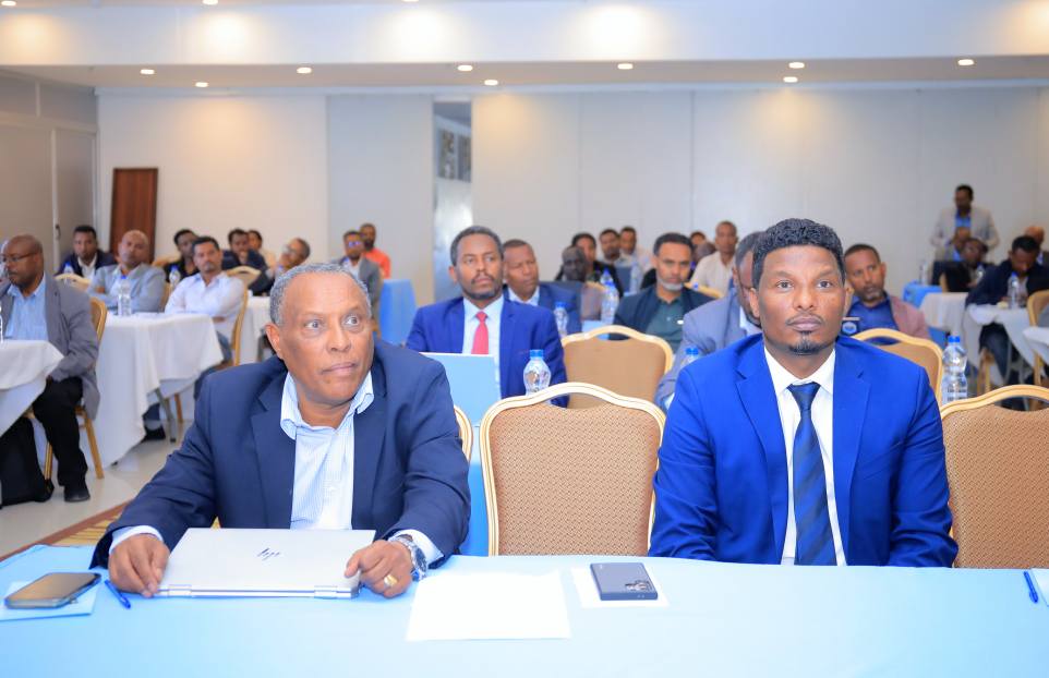 በሀገራችን የኢሌክትሮኒክስ ቆሻሻ የማህበረሰባችን ችግር እንዳይሆን በአያያዙና በአወጋገዱ ላይ ጥንቃቄ ሊደረግ እንደሚገባ ዶ/ር ባይሳ በዳዳ አሳሰቡ።