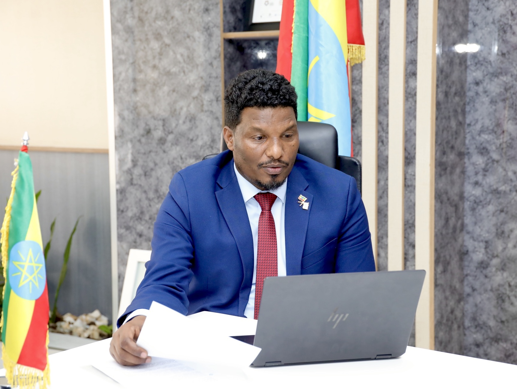 የኢኖቬሽንና ቴክኖሎጂ ሚኒስቴር ከኢትዮጵያ የሙያ ማህበራት ሕብረት ጋር በጋራ ለመሥራት መከረ።