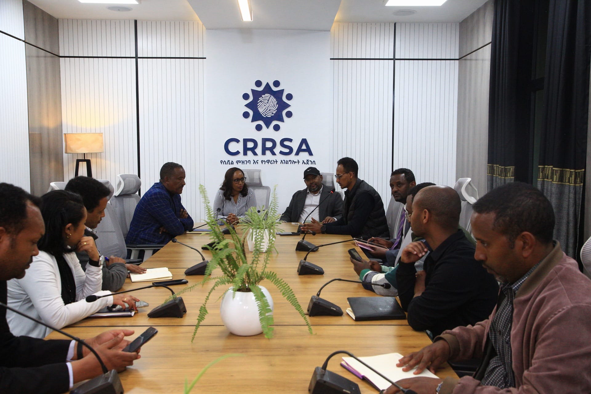 የኢኖቬሽንና ቴክኖሎጂ ሚኒስቴር እና የፕላንና ልማት ሚኒስቴር ክቡራን ሚኒስትሮች በአዲስ አበባ በተመረጡ ክፍለ ከተማዎች የተሰሩ የልማት ስራዎችን አስመልክቶ የመስክ ምልከታና ሱፐርቪዥን ስራ እያካሄዱ ነው