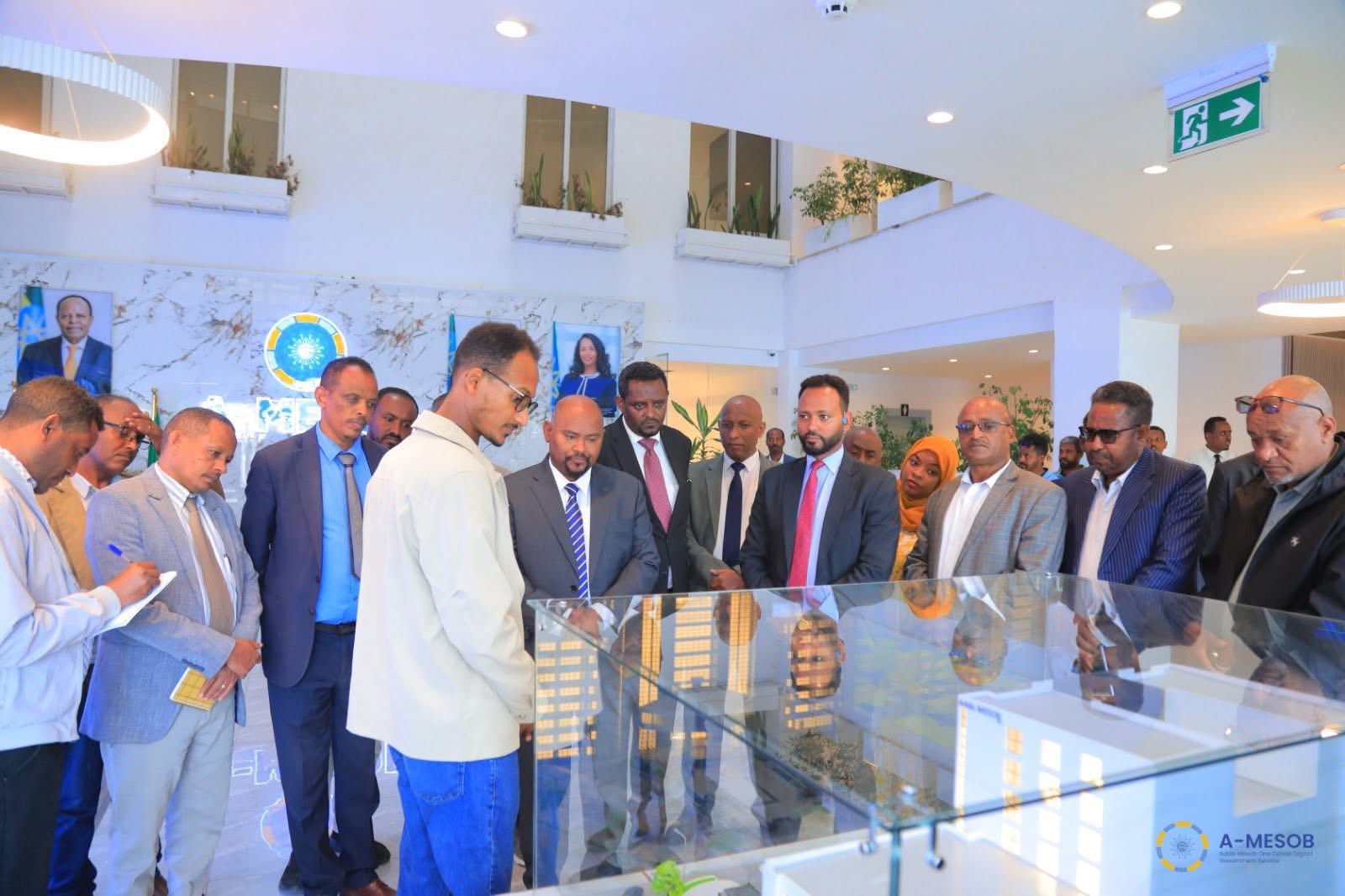 የኢኖቬሽንና ቴክኖሎጂ ዘርፍ አመራሮች የአዲስ መሶብ የአንድ ማዕከል ዲጂታል አገልግሎትን ጎበኙ፡፡