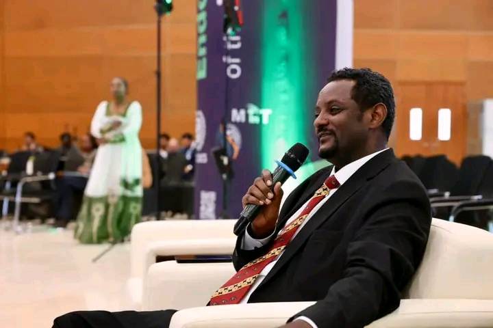 የደቡብ ትብብር ድርጅት (OSC) ከኢኖቬሽንና ቴክኖሎጂ ሚኒስቴር ጋር በመተባበር ባዘጋጁት ዓለም አቀፍ የቴክኖሎጂ አውደርዕይ ጎን ለጎን በተለያዩ ርዕሰ ጉዳዮች ዙሪያ የፓናል ውይይቶች ተካሂደዋል።