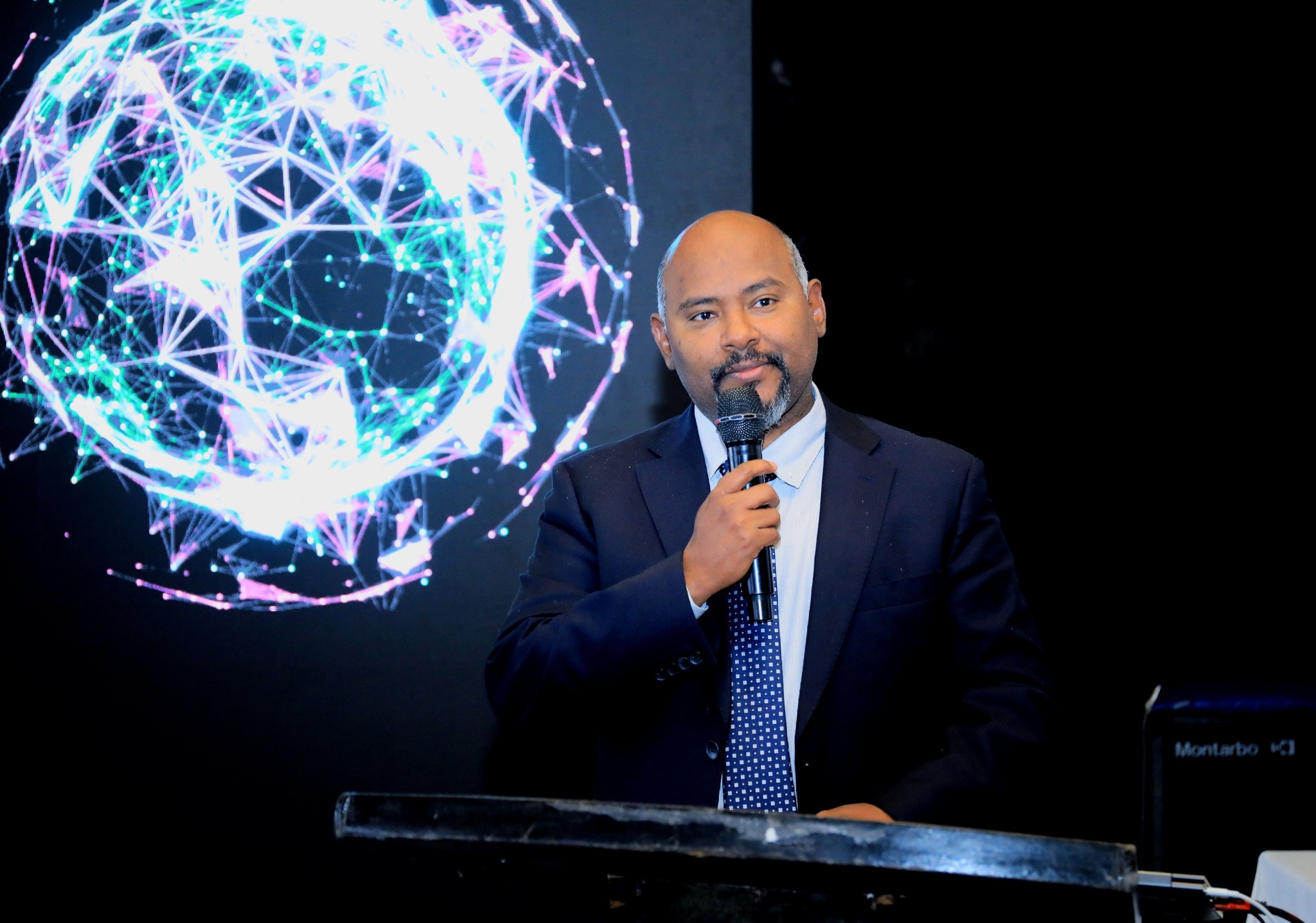 The Ministry of Innovation and Technology has given a training focused on digital transformation to the senior executives of the FDRE House of Representatives.