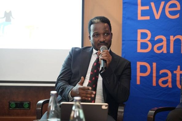 The Minister of State for Innovation and Technology Yishrun Alemayehu (PhD) said that in order to be competitive in the digital world, banks should focus on digital technologies.