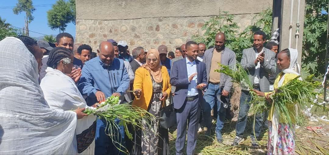 የኢኖቬሽንና ቴክኖሎጂ ሚኒስቴር በኮምቦልቻ ከተማ የገነባቸውን የአቅመደካማ ቤቶች አጠናቆ አስረከበ።