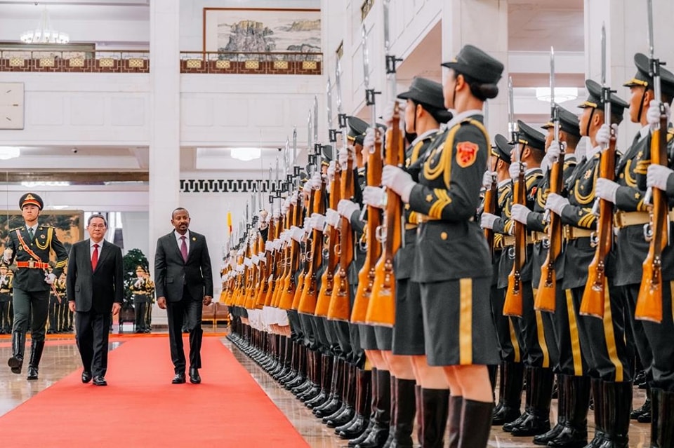 በሁለቱ ሀገሮቻችን መካከል ያለውን ትብብር የበለጠ ለማጠናከር በሚያስችሉ መንገዶች ላይ ውጤታማ ውይይት አድርገናል።